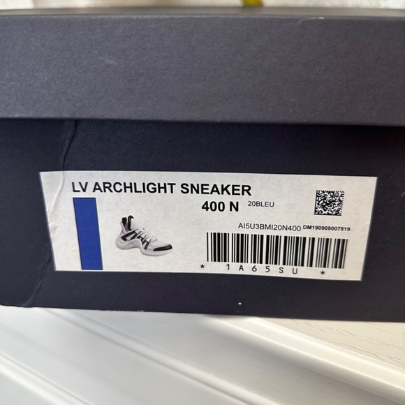 LOUIS VUITTON WOMEN'S LV ARCHLIGHT SNEAKER SIZE 40 AUTHENTIC❤️ - Picture 16 of 16
